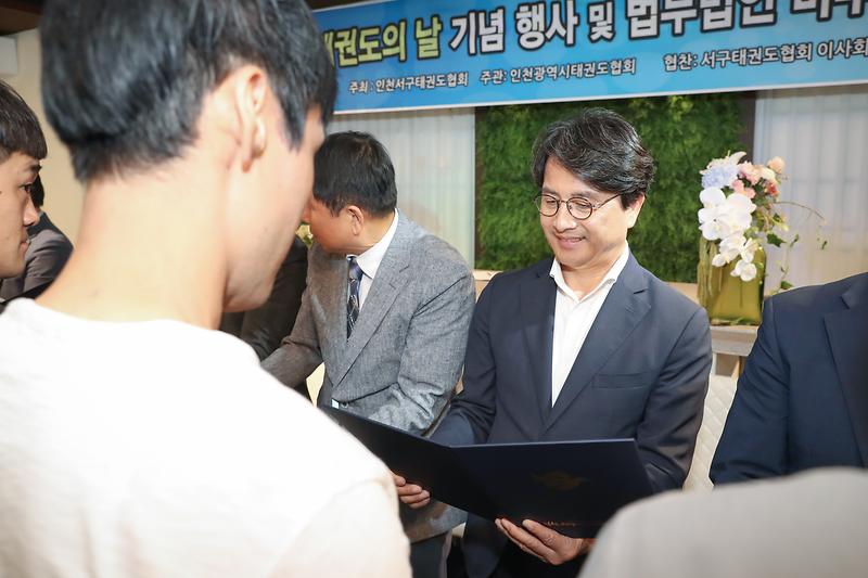 Young-2747.jpg 이미지