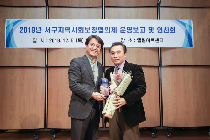 Young-3110.jpg 이미지