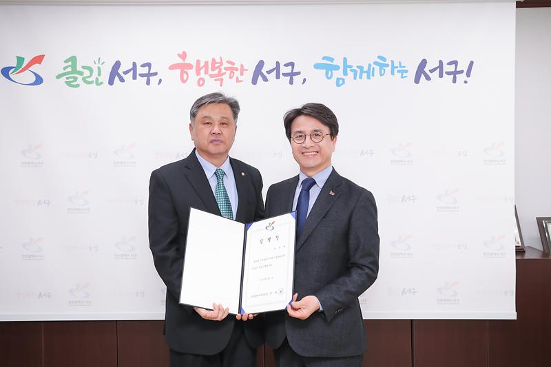 Young-3213.jpg 이미지