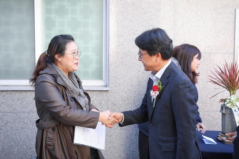 Young-3342.jpg 이미지