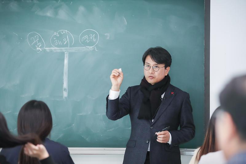 Young-3377.jpg 이미지