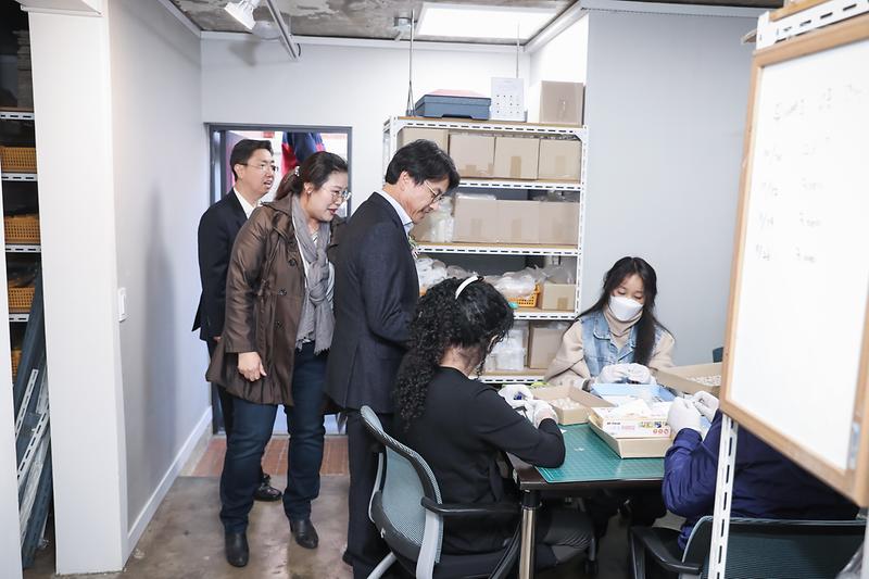 Young-3524.jpg 이미지