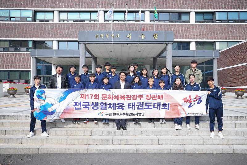 Young-3556.jpg 이미지