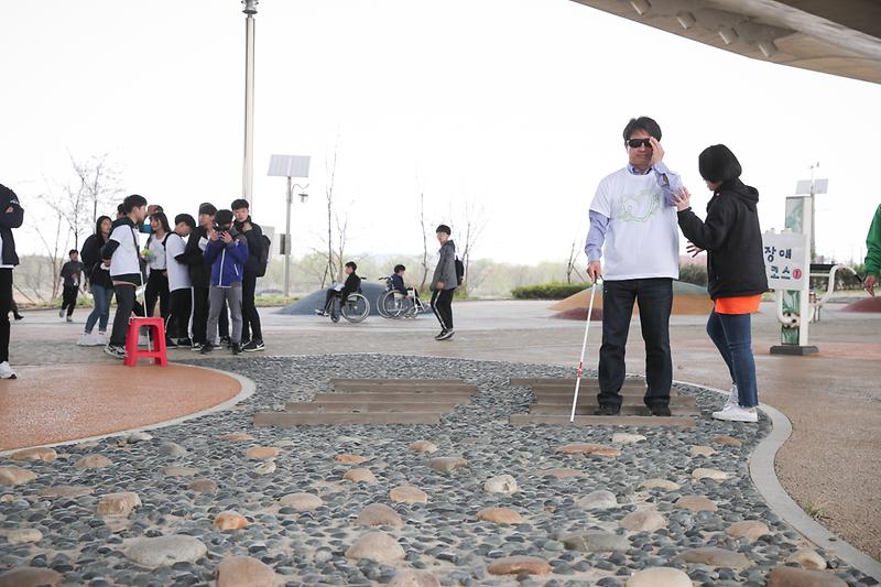 Young-3615.jpg 이미지