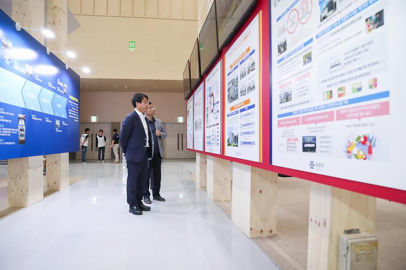 Young-3619-2.jpg 이미지