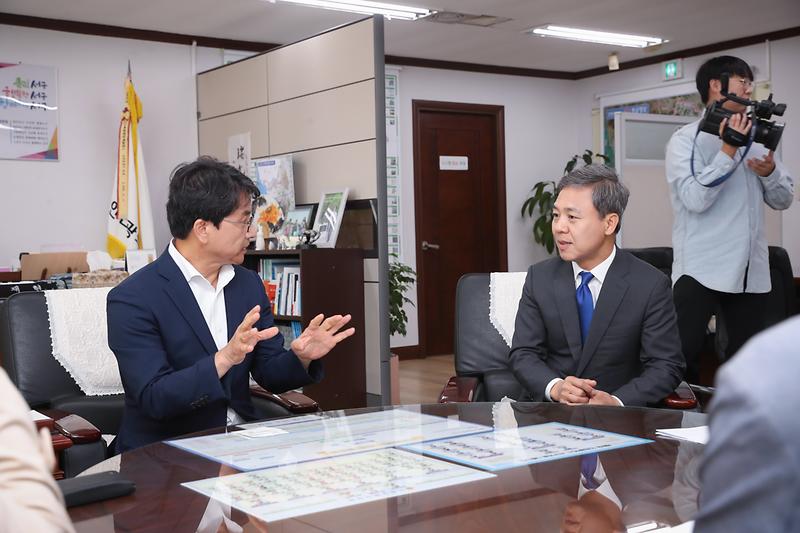 Young-3701.jpg 이미지