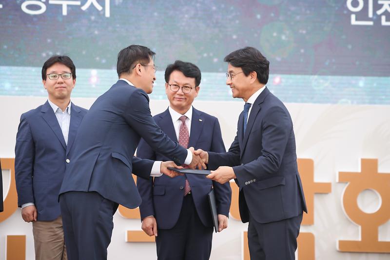 Young-3958-2.jpg 이미지