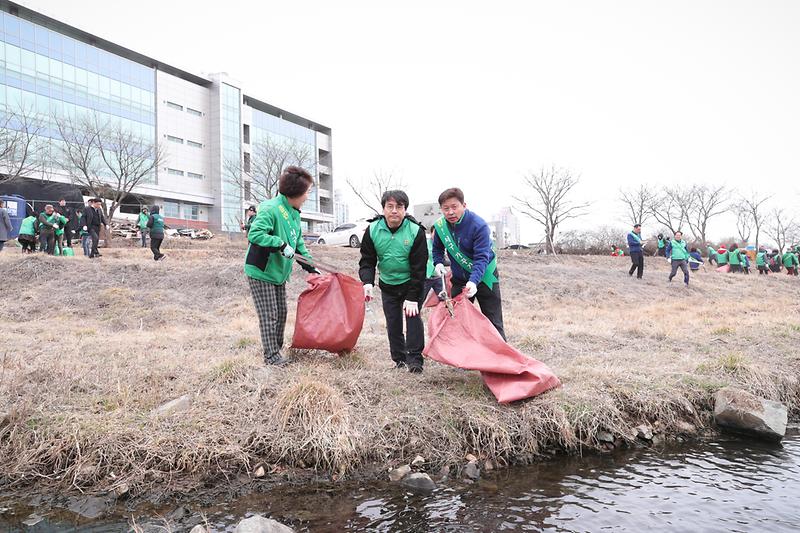 Young-3998.jpg 이미지