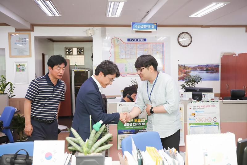 Young-4088.jpg 이미지