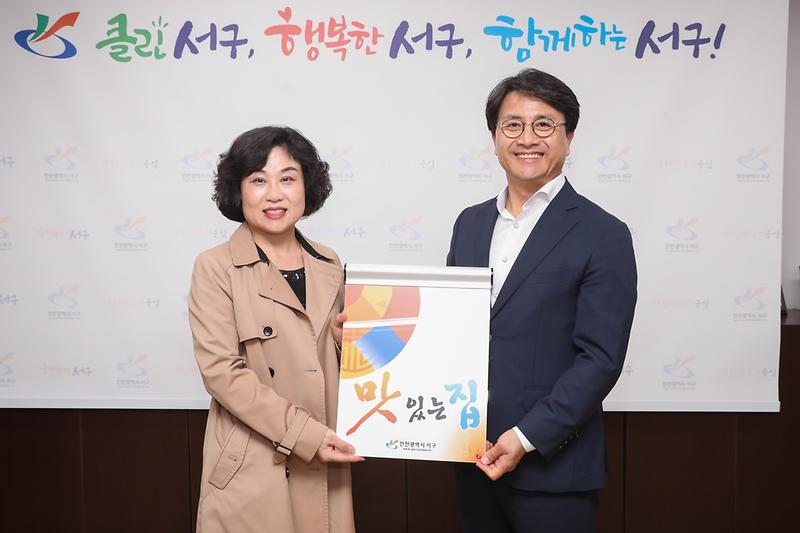 Young-4235.jpg 이미지