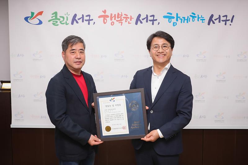 Young-4265.jpg 이미지