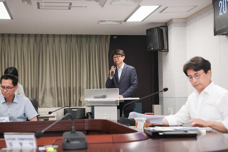 Young-4413.jpg 이미지