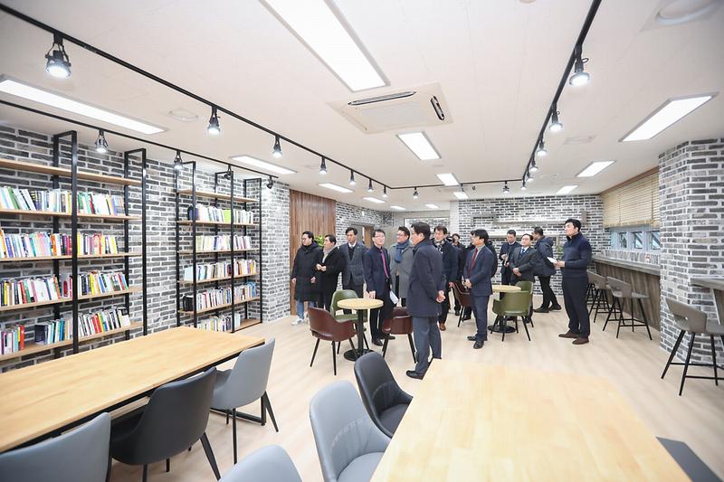 Young-4548.jpg 이미지