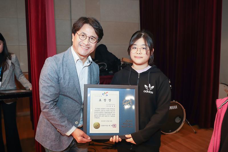 Young-4641.jpg 이미지