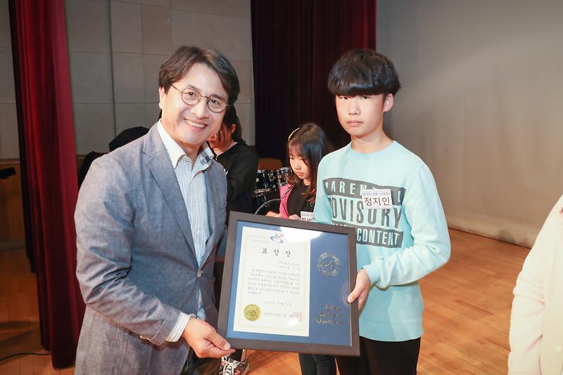 Young-4659.jpg 이미지