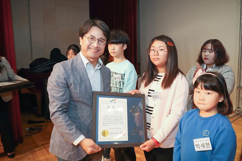 Young-4667.jpg 이미지