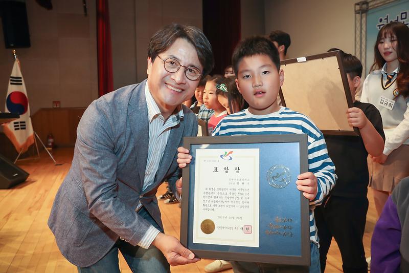 Young-4721.jpg 이미지