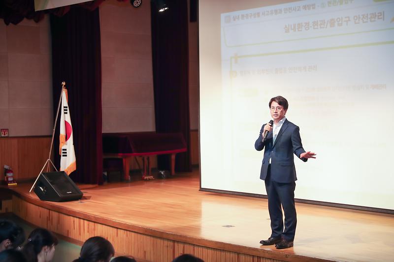 Young-4744.jpg 이미지