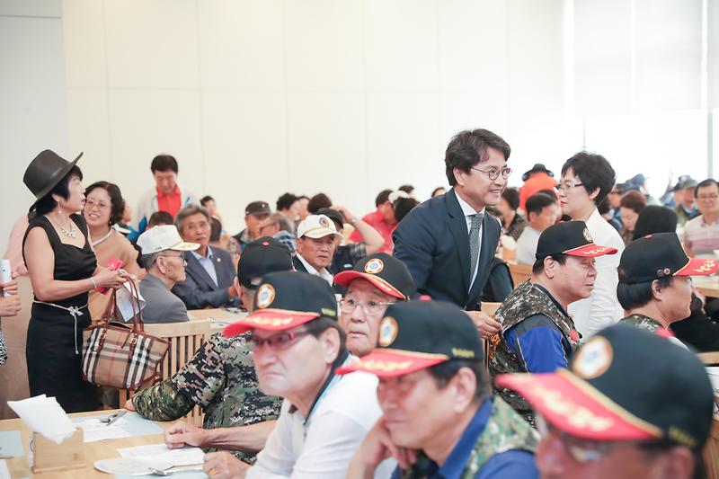 Young-4830.jpg 이미지