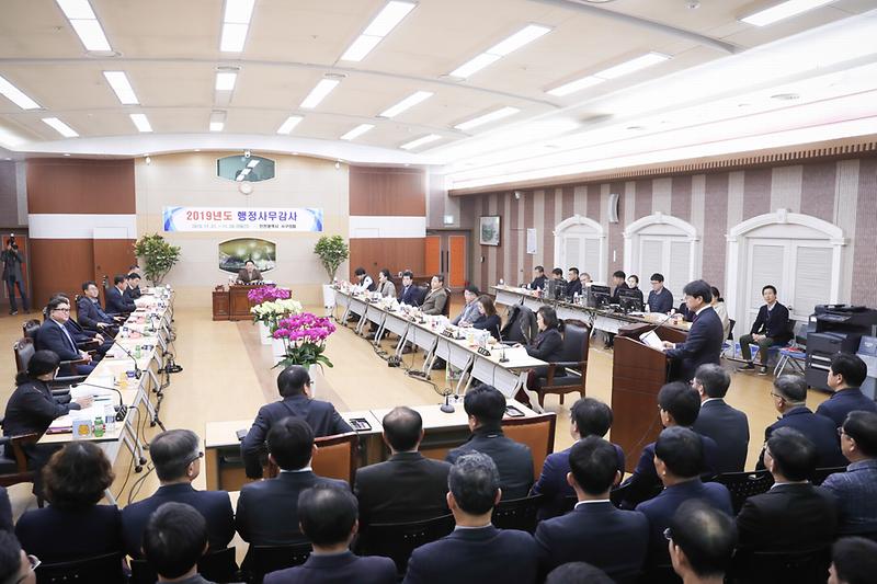 Young-4859.jpg 이미지