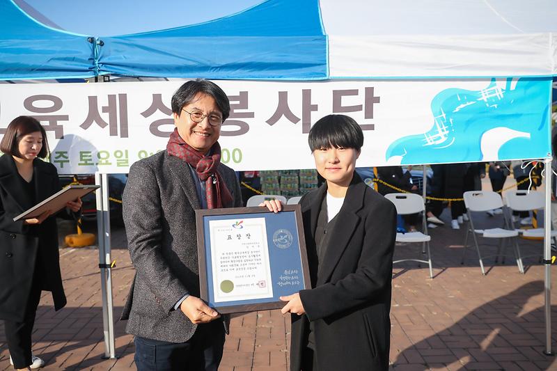 Young-5123.jpg 이미지