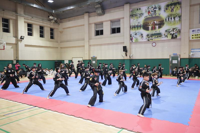 Young-5132.jpg 이미지