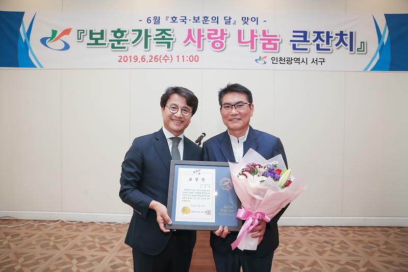 Young-5238.jpg 이미지