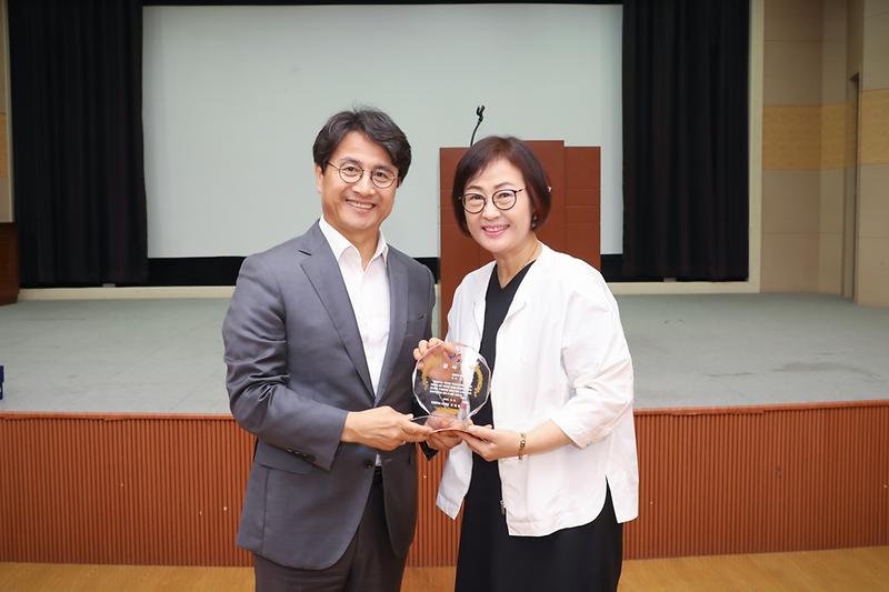 Young-5460.jpg 이미지