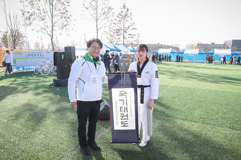 Young-5470.jpg 이미지