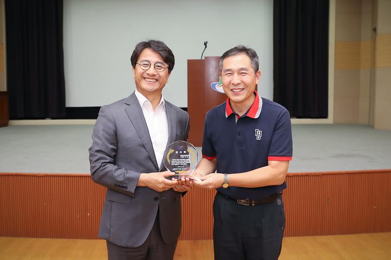 Young-5518.jpg 이미지