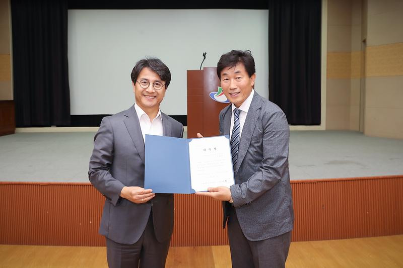 Young-5526.jpg 이미지