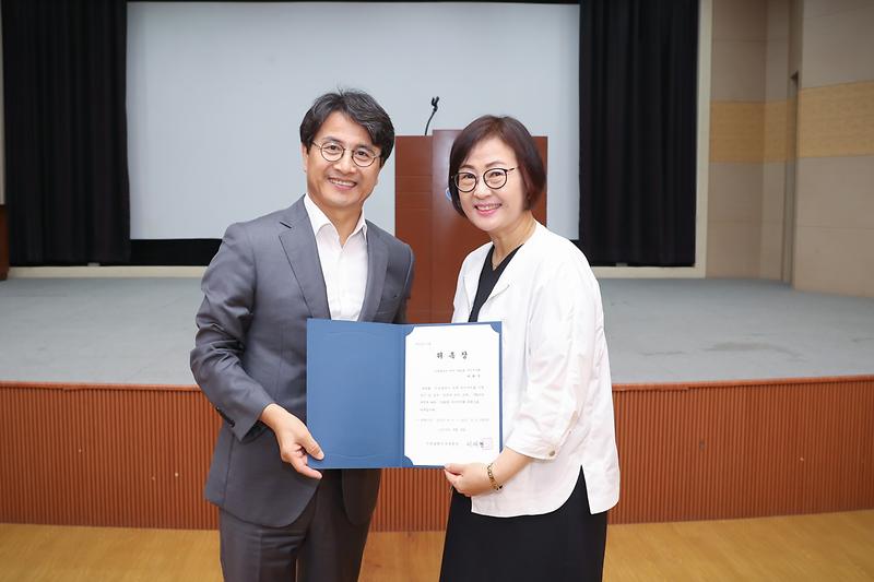 Young-5544.jpg 이미지