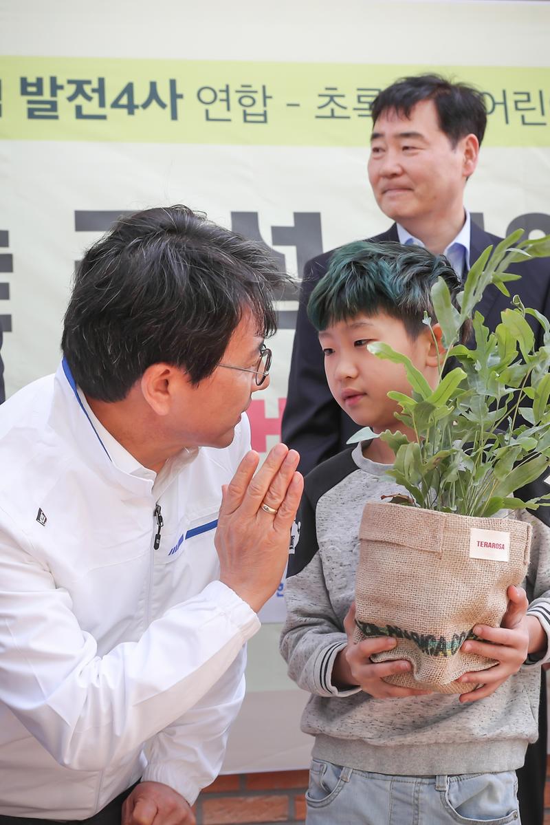 Young-5564.jpg 이미지