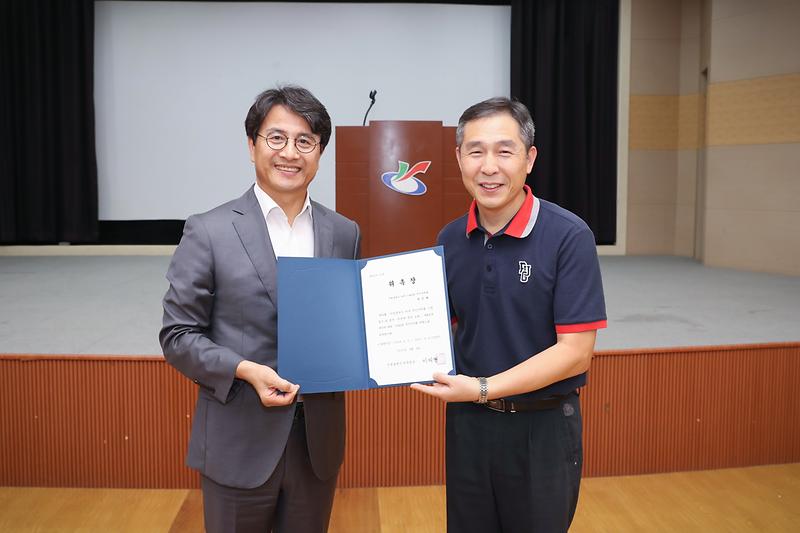 Young-5572.jpg 이미지