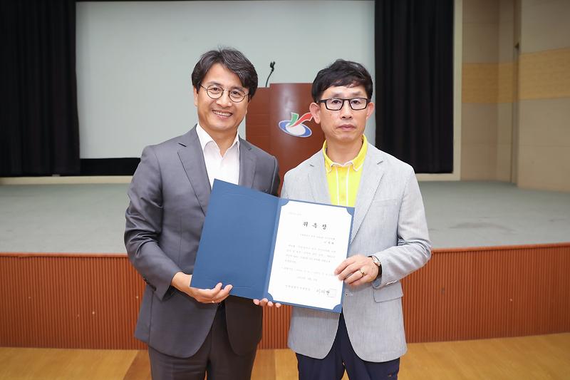 Young-5580.jpg 이미지