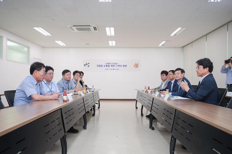 Young-5582.jpg 이미지