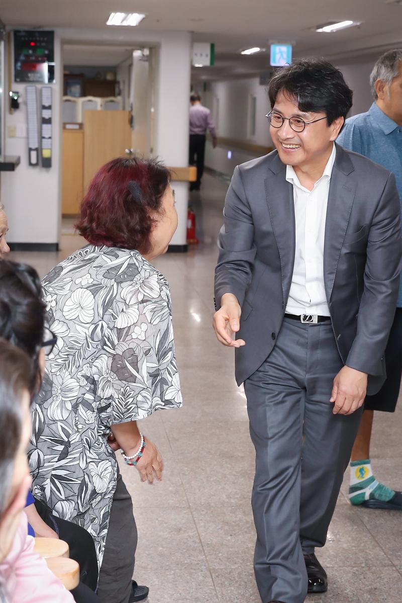 Young-5727.jpg 이미지