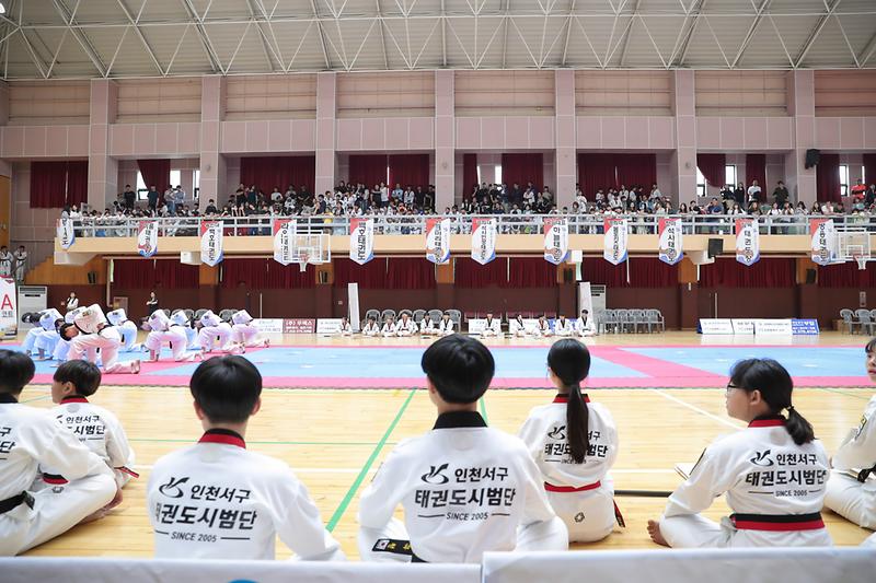 Young-5863.jpg 이미지