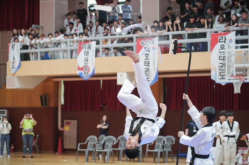 Young-5957.jpg 이미지