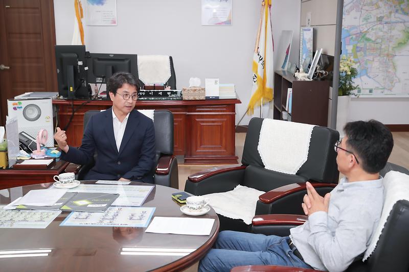 Young-6086.jpg 이미지