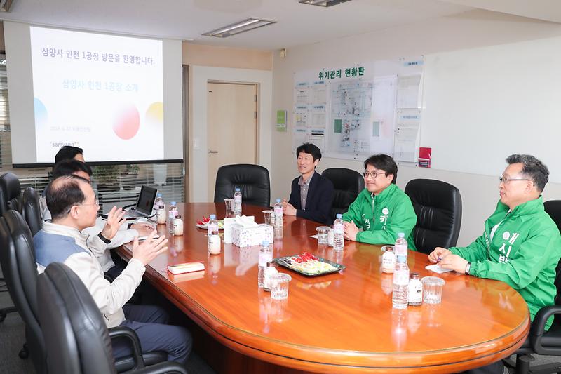 Young-6112.jpg 이미지