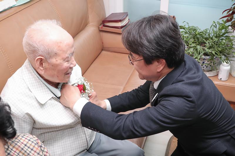 Young-6132.jpg 이미지