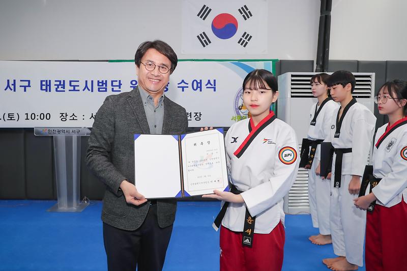 Young-6405.jpg 이미지