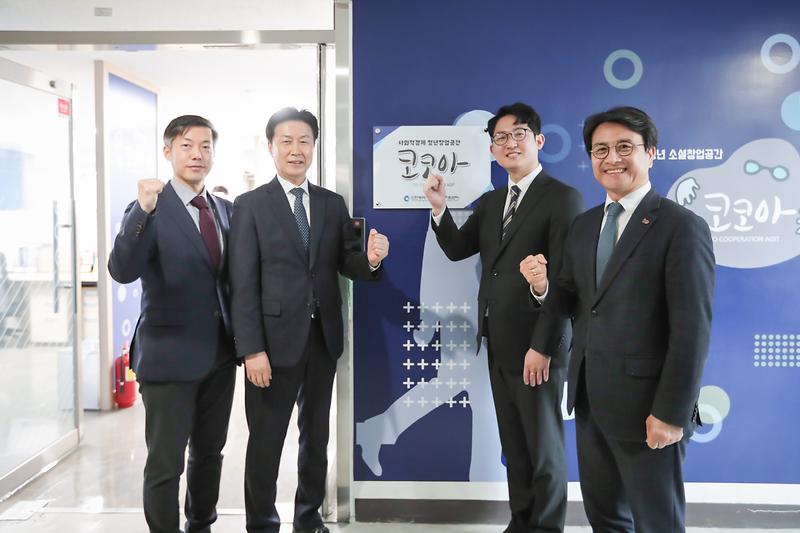 Young-6408.jpg 이미지