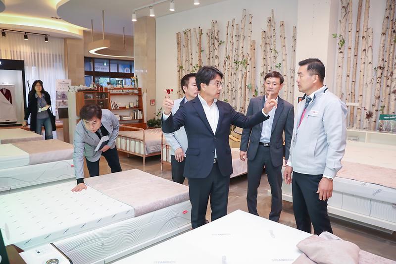 Young-6417.jpg 이미지