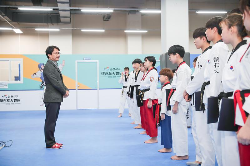 Young-6520.jpg 이미지