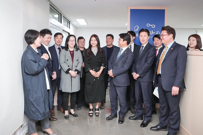 Young-6525.jpg 이미지