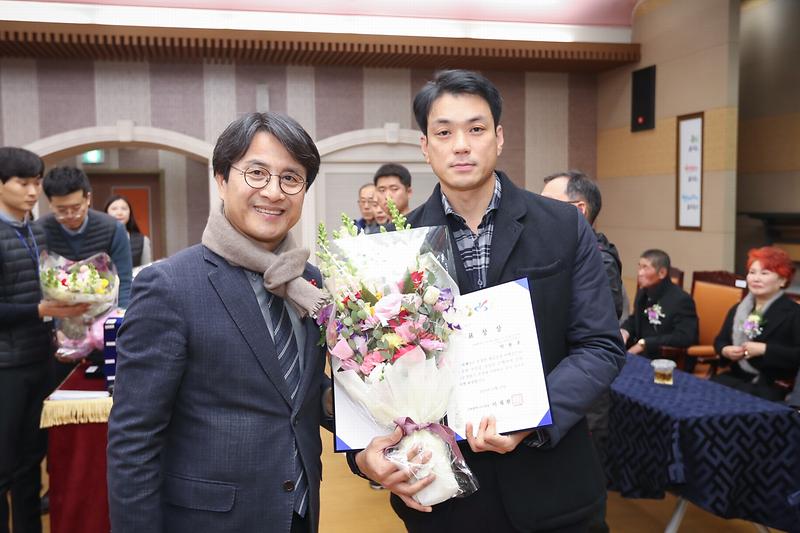 Young-6806.jpg 이미지