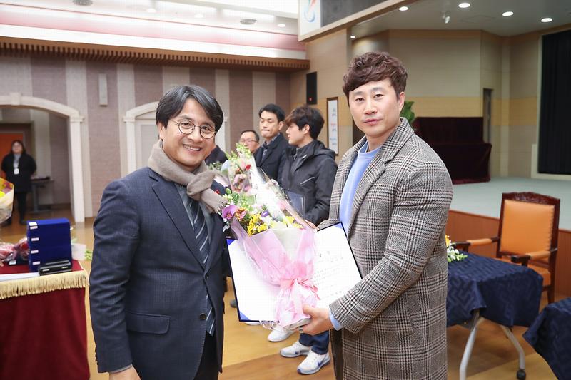 Young-6821.jpg 이미지