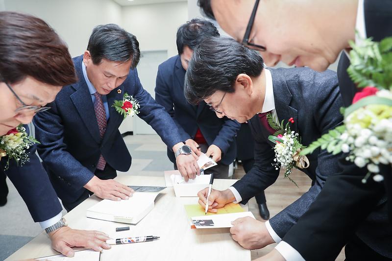 Young-6920.jpg 이미지